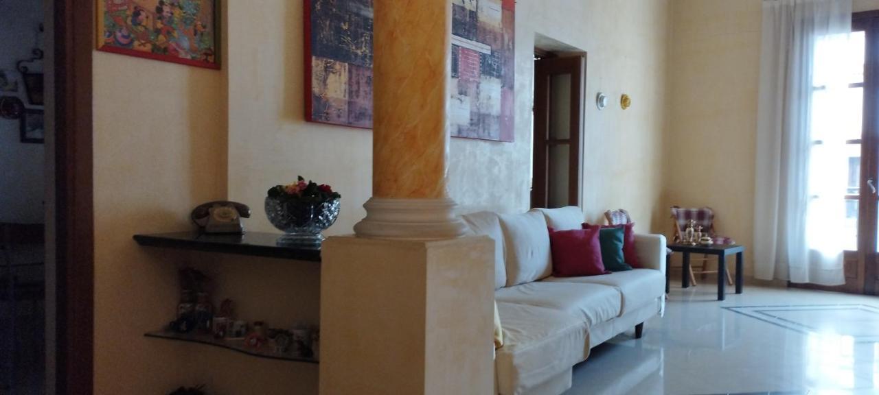 Carini Luxury Apartment Vicino Aereoporto E Al Mare Exterior photo